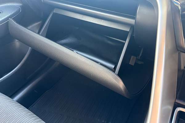 2024 Mitsubishi Eclipse Cross LS YB