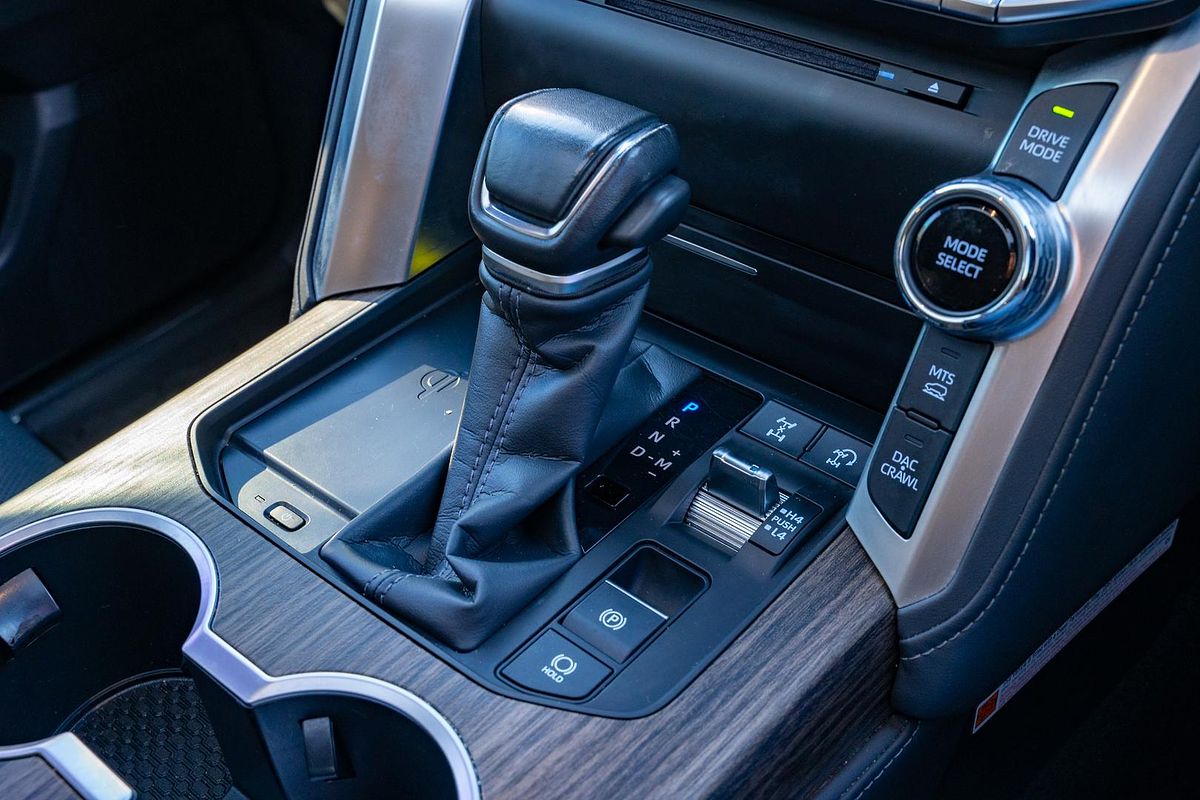2023 Toyota Landcruiser VX FJA300R