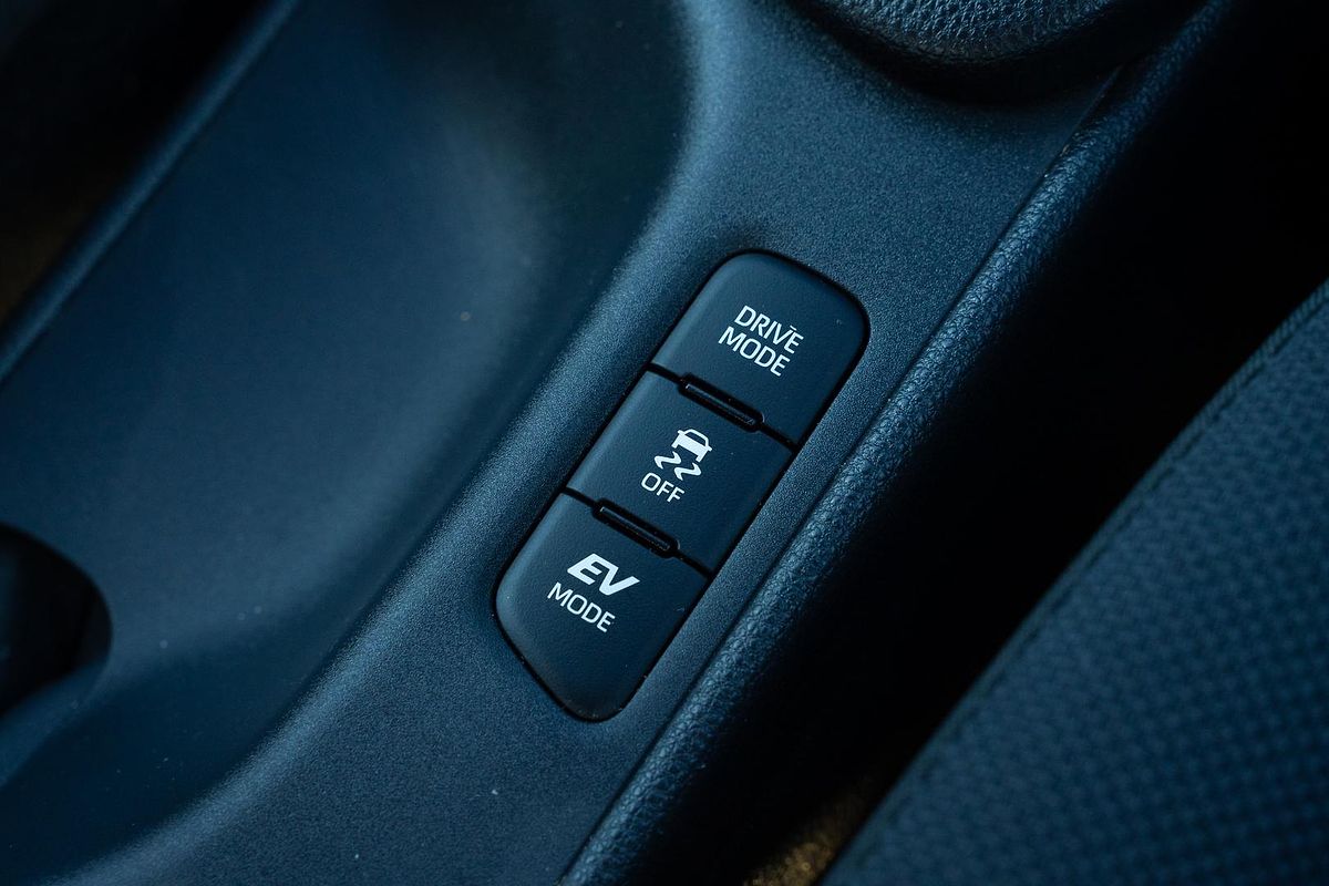 2024 Toyota Yaris SX Hybrid MXPH10R