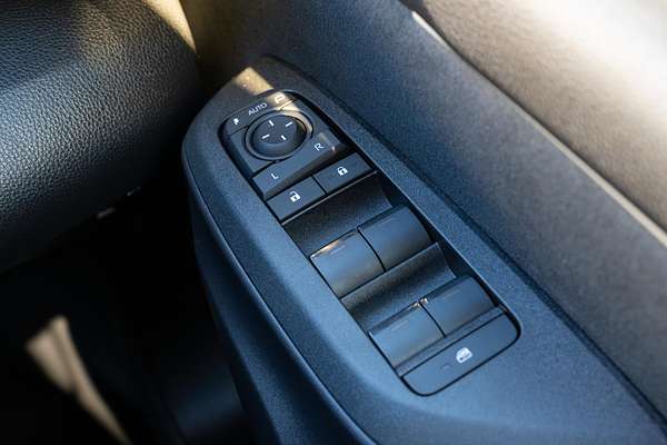 2024 Toyota Yaris SX Hybrid MXPH10R