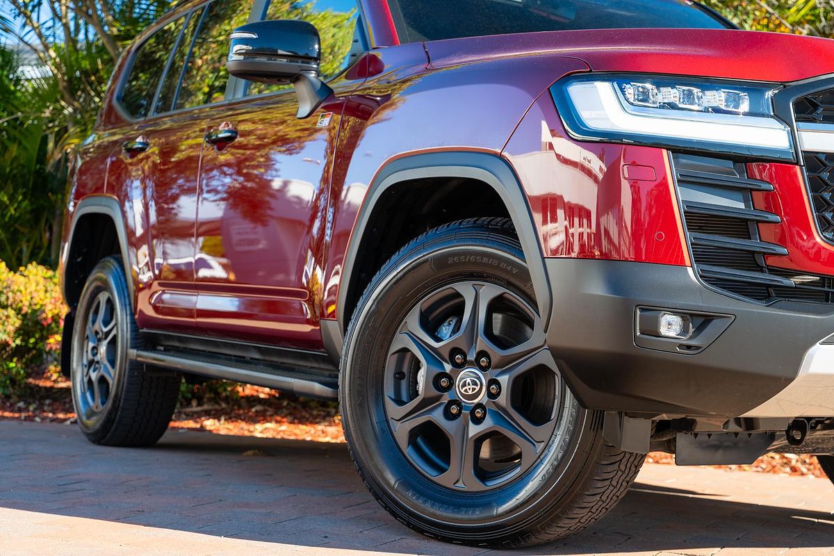 2023 Toyota Landcruiser GR Sport FJA300R