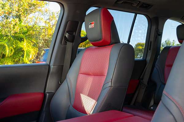 2023 Toyota Landcruiser GR Sport FJA300R