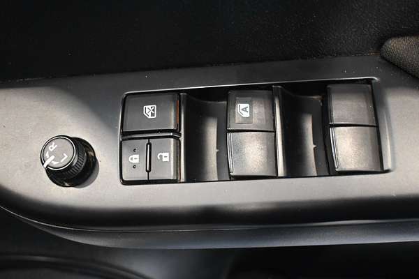 2019 Toyota Hilux SR GUN126R 4X4