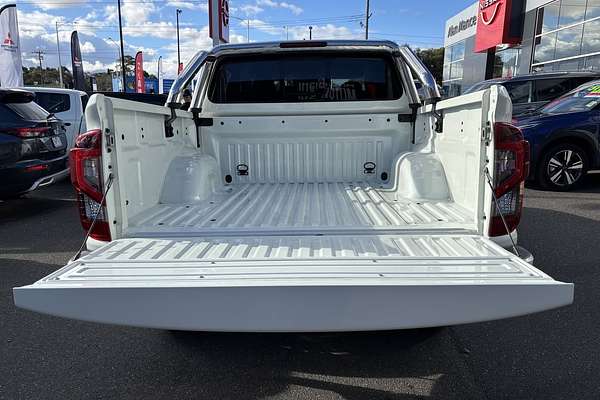 2024 Nissan Navara ST D23 4X4