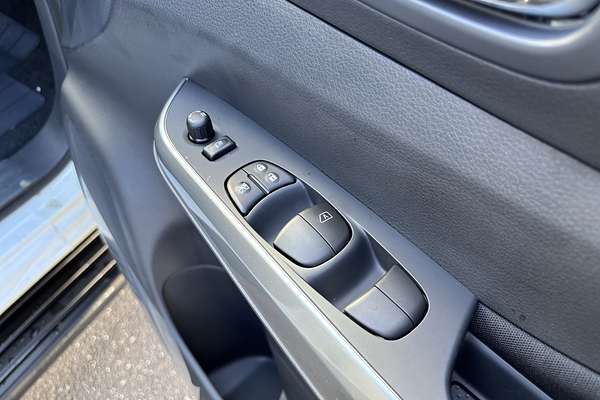 2024 Nissan Navara ST D23 4X4