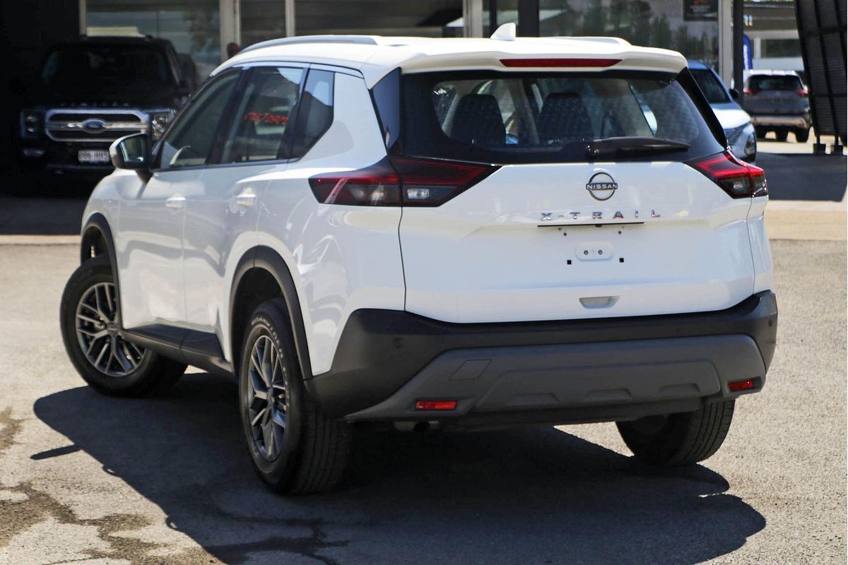 2025 Nissan X-TRAIL ST T33