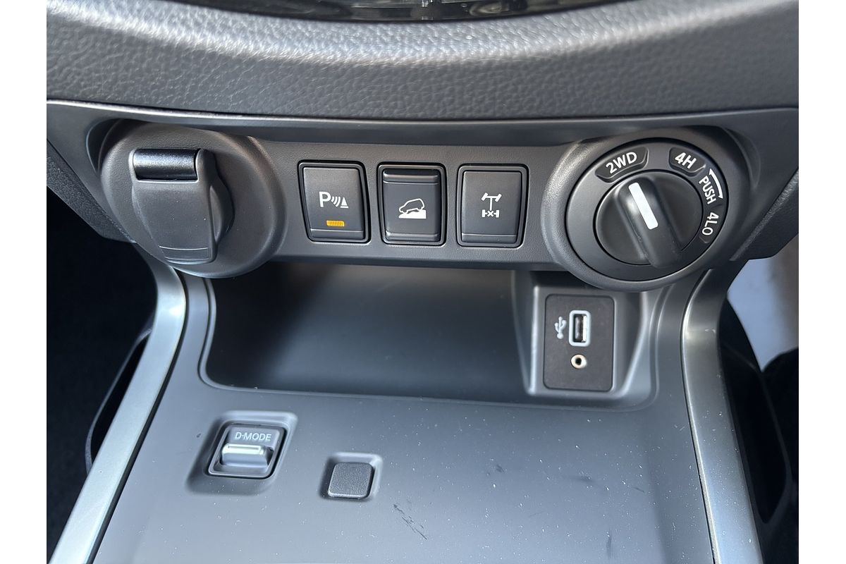 2024 Nissan Navara ST D23 4X4