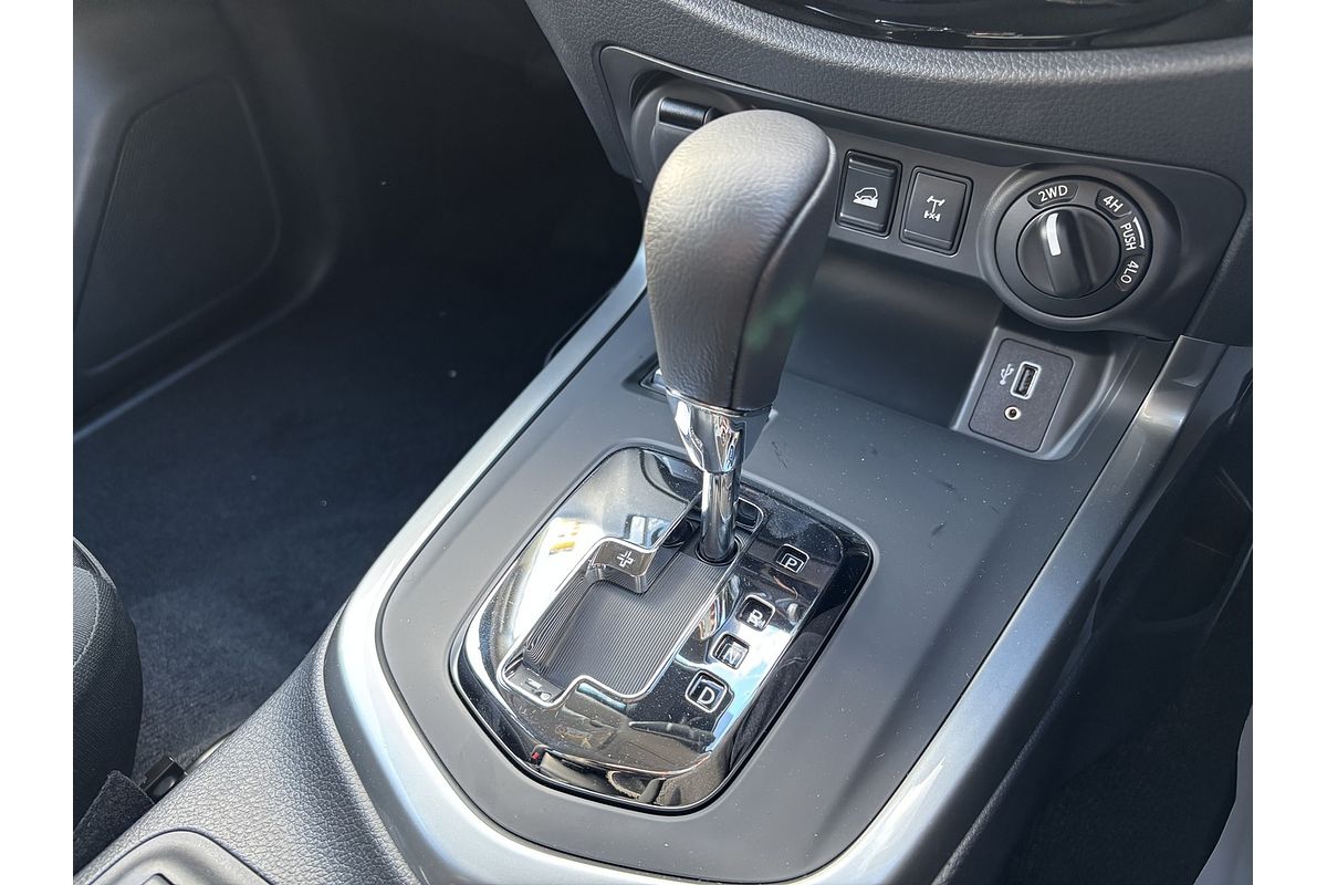 2024 Nissan Navara ST D23 4X4