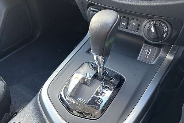 2024 Nissan Navara ST D23 4X4