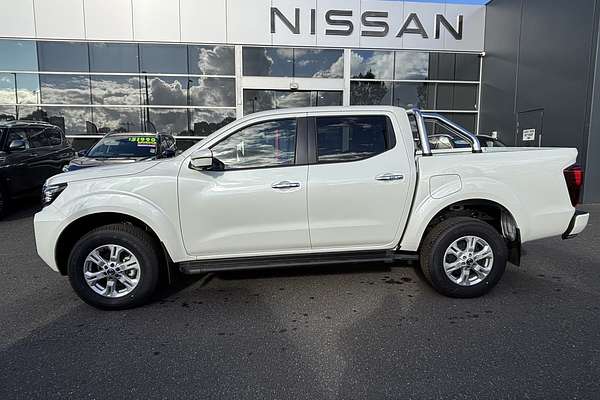 2024 Nissan Navara ST D23 4X4