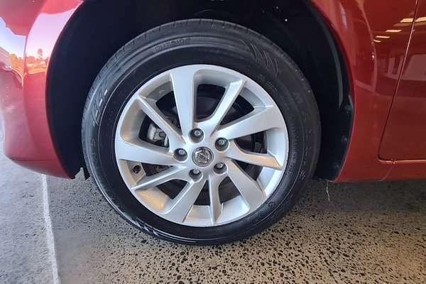 2013 Nissan Pulsar ST C12