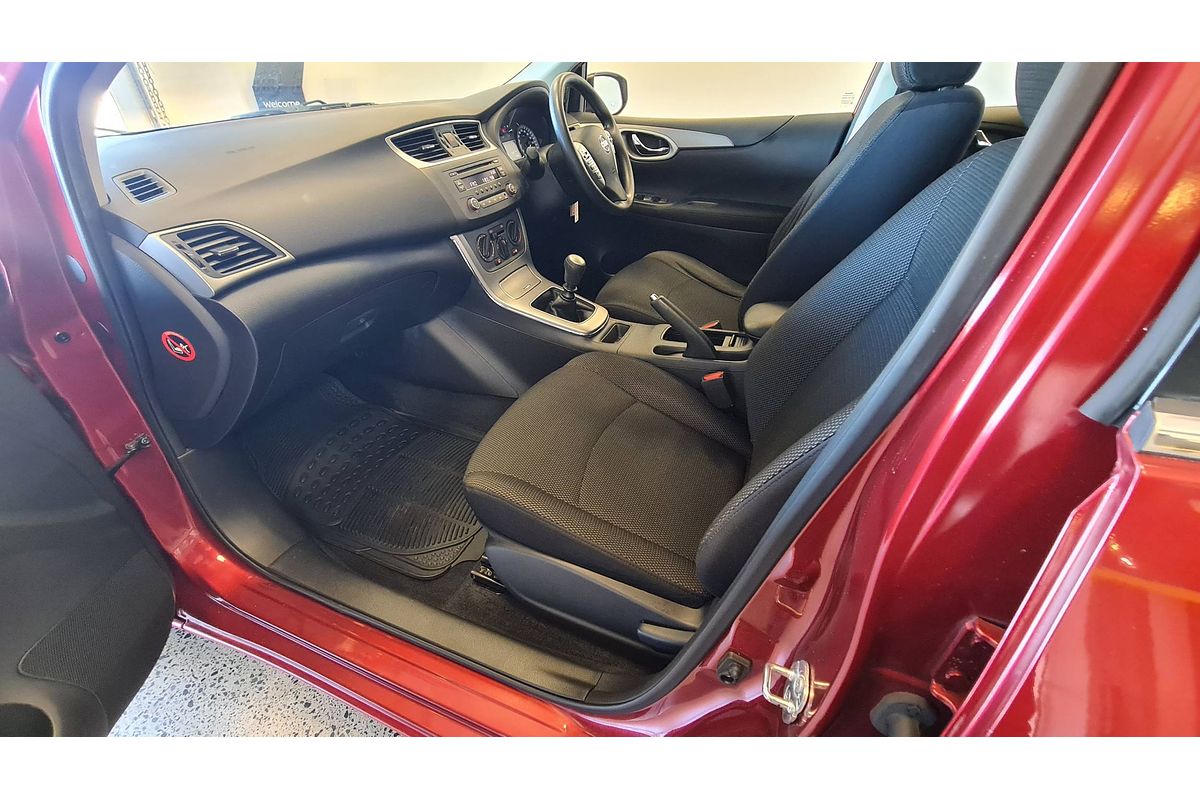 2013 Nissan Pulsar ST C12