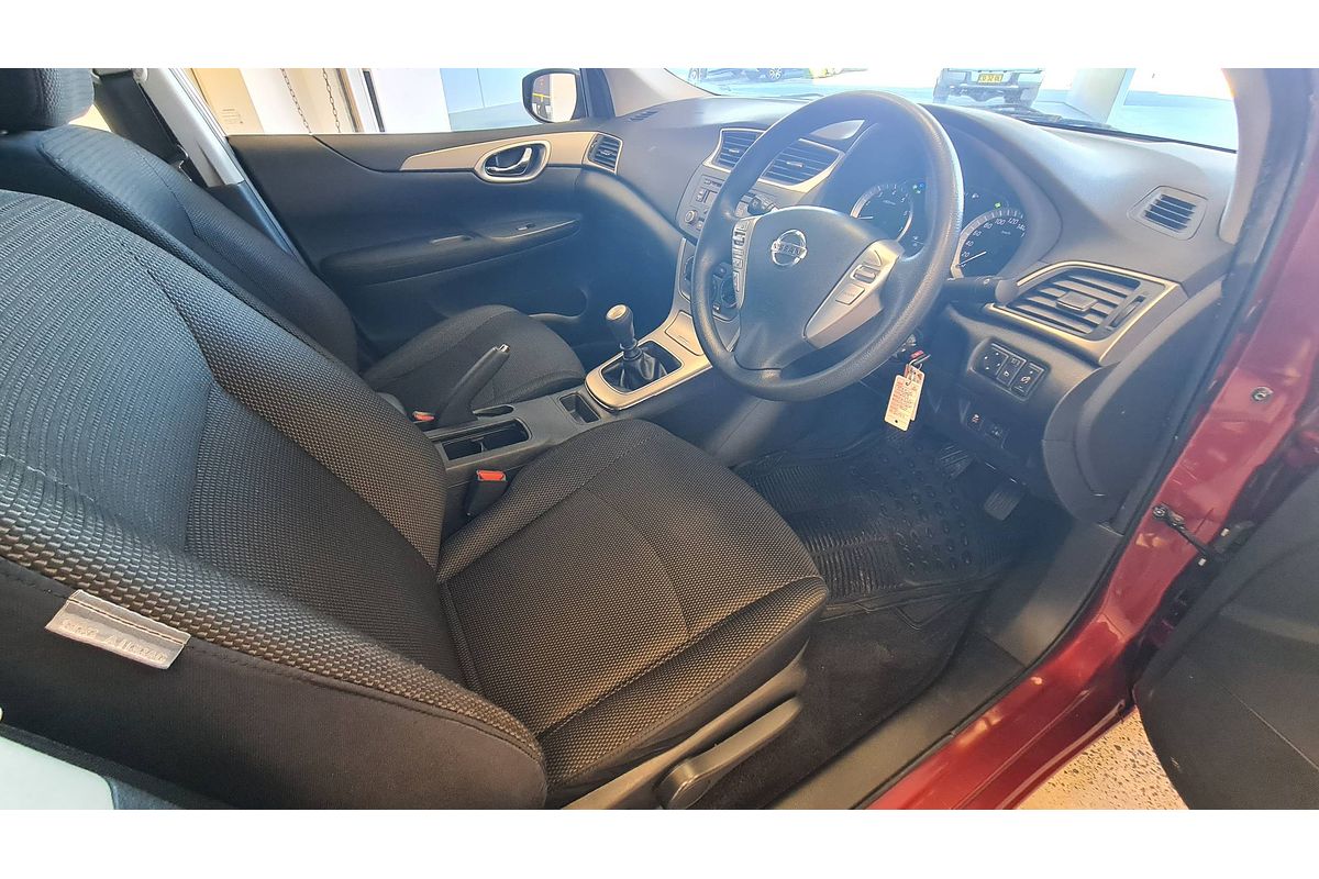 2013 Nissan Pulsar ST C12