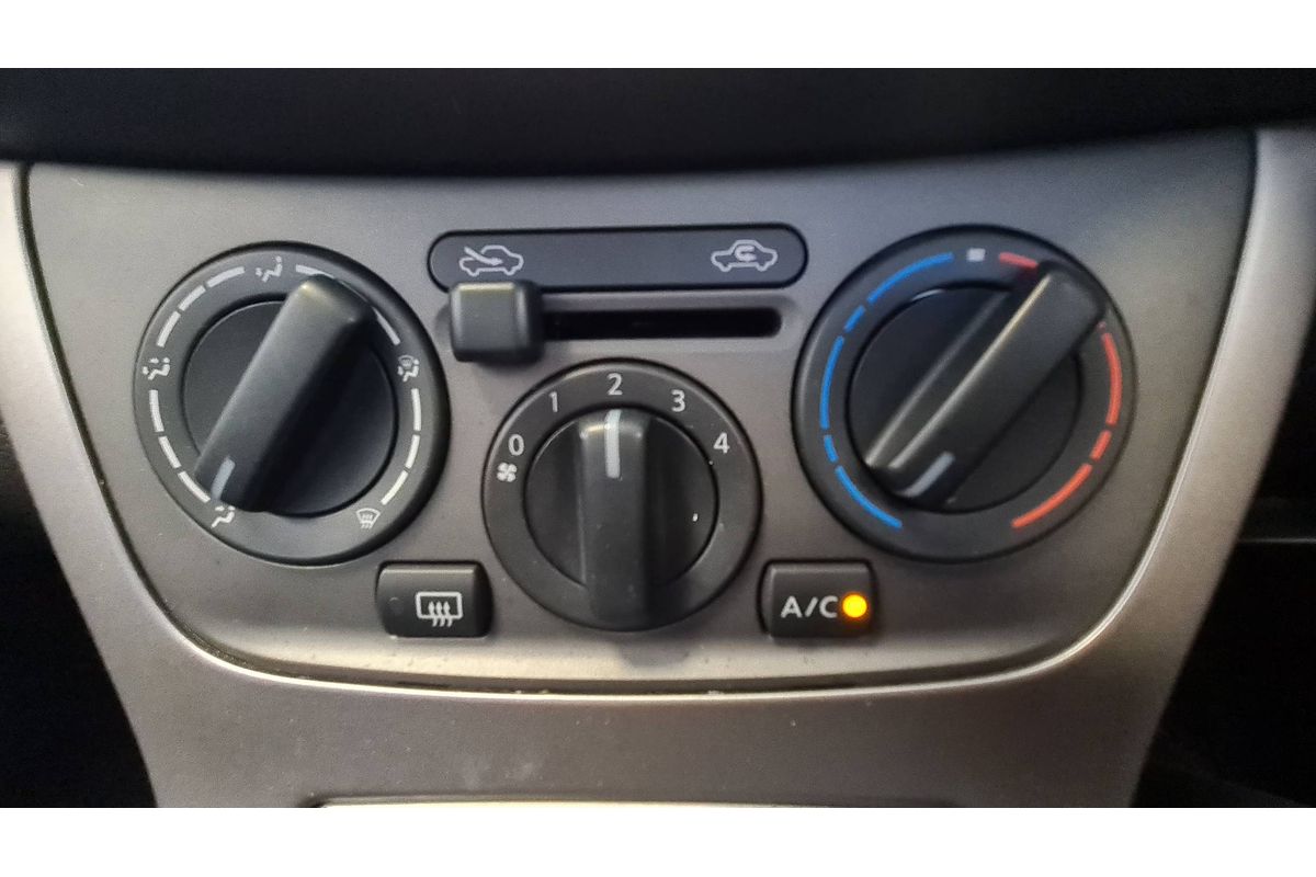 2013 Nissan Pulsar ST C12