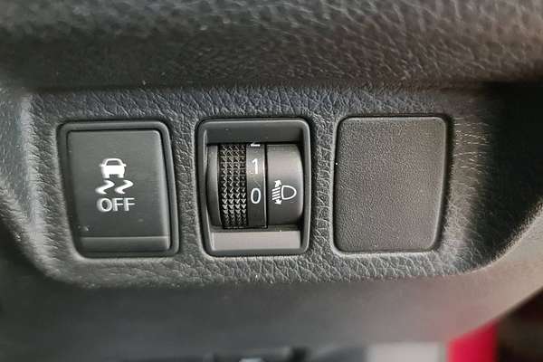 2013 Nissan Pulsar ST C12