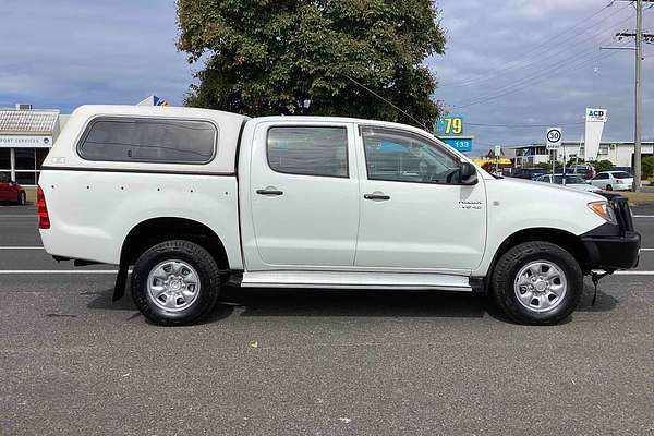 2005 Toyota Hilux SR GGN25R 4X4