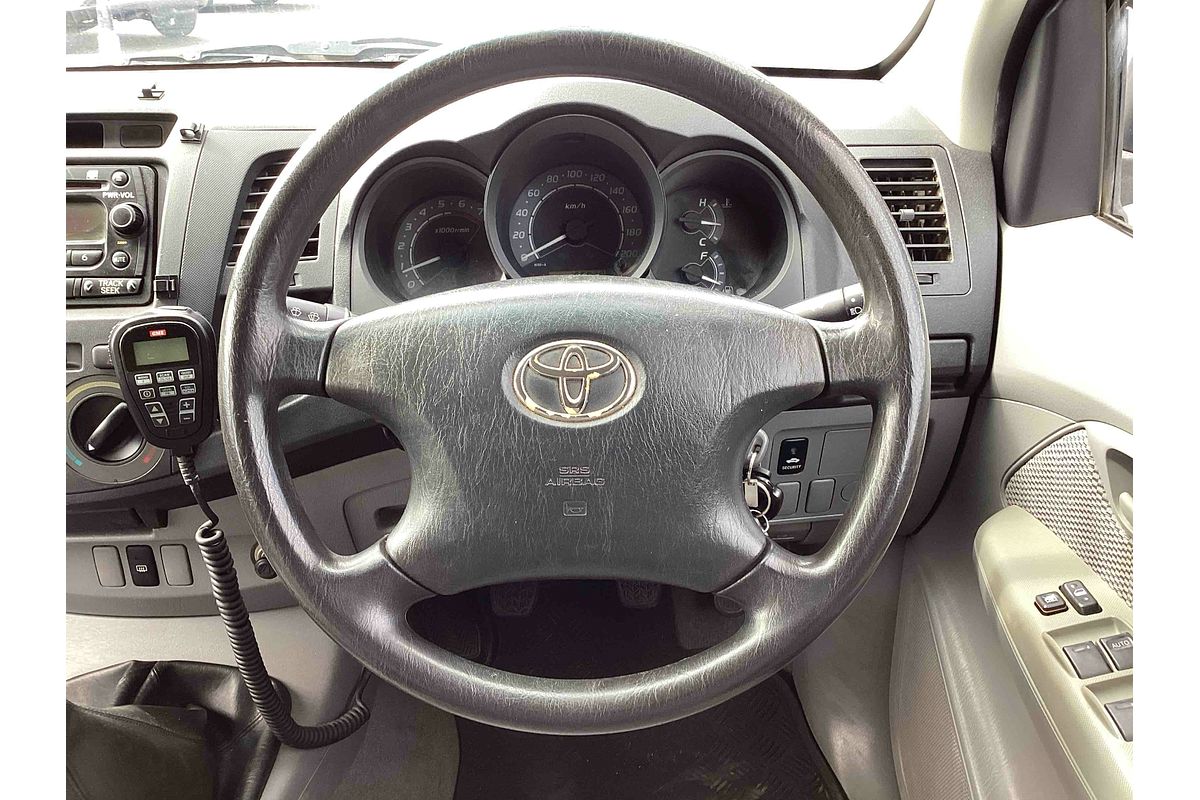 2005 Toyota Hilux SR GGN25R 4X4