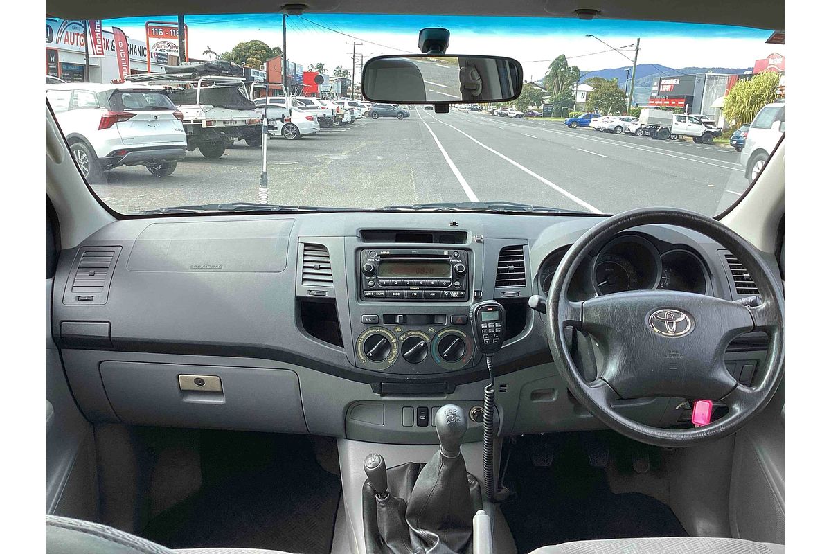 2005 Toyota Hilux SR GGN25R 4X4