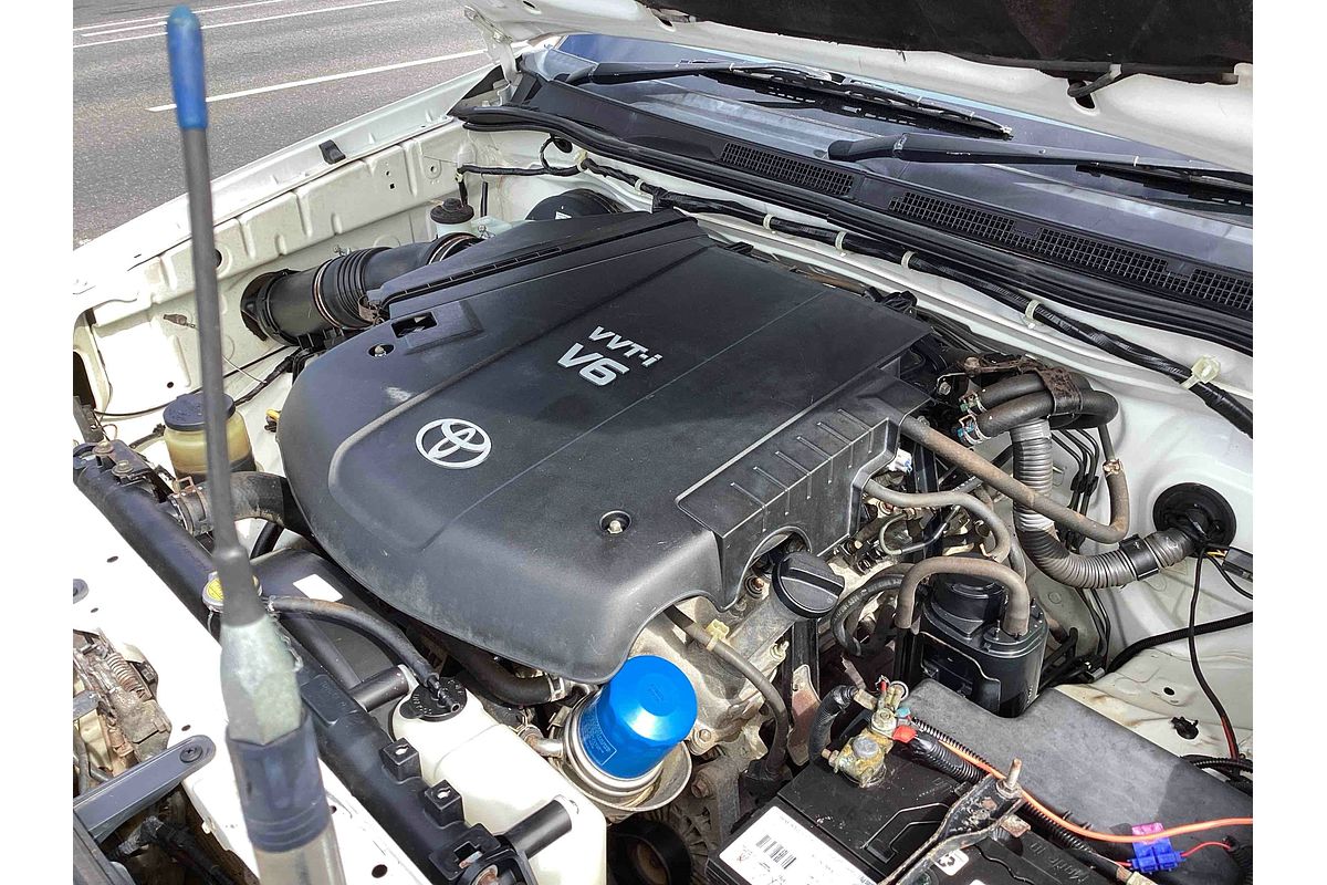 2005 Toyota Hilux SR GGN25R 4X4