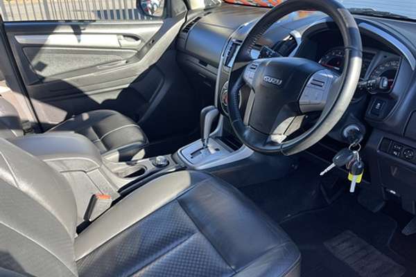 2014 Isuzu MU-X LS-T