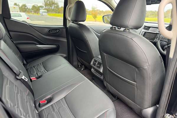 2024 Nissan Navara PRO-4X Warrior D23 4X4