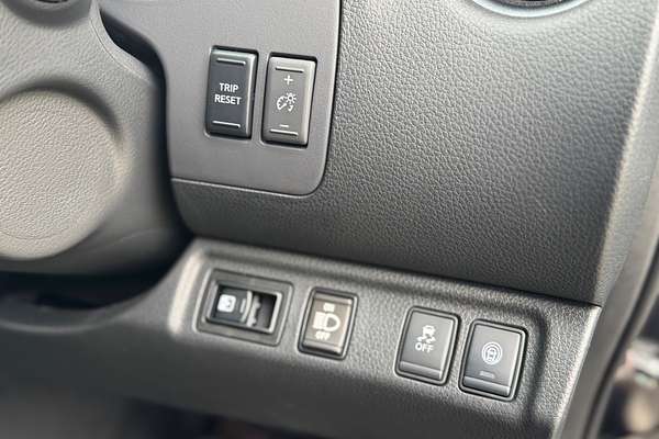 2024 Nissan Navara PRO-4X Warrior D23 4X4