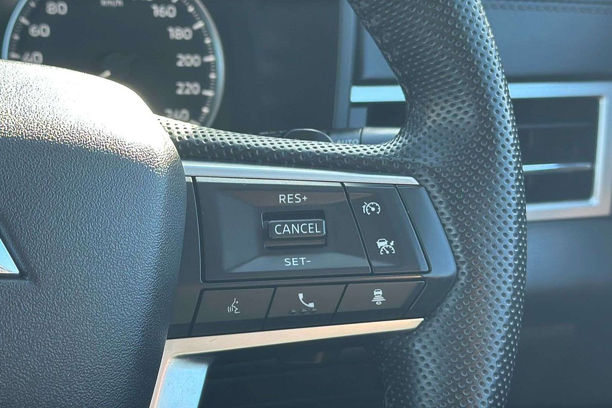 2023 Mitsubishi Outlander LS ZM