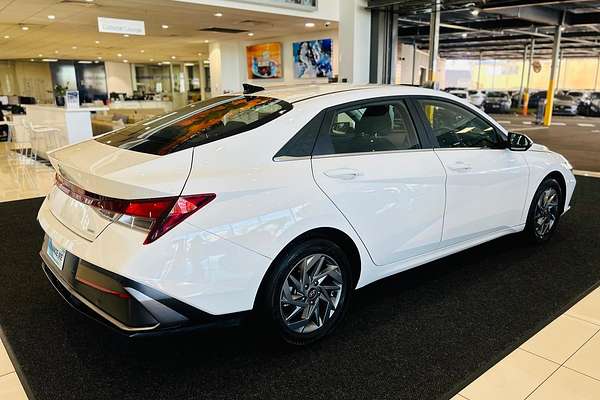 2024 Hyundai i30 Hybrid CN7.V2