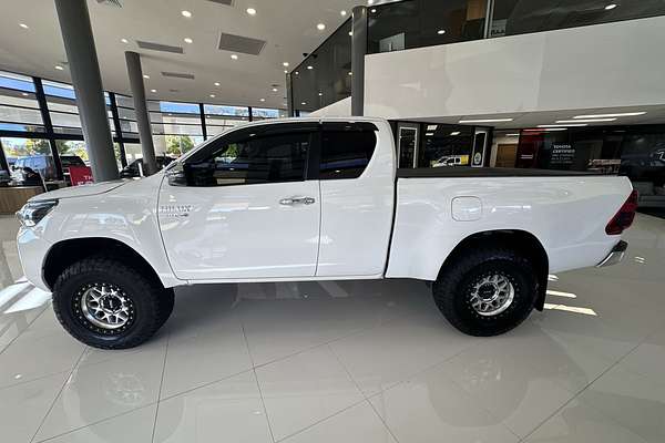 2022 Toyota Hilux SR5 GUN126R 4X4