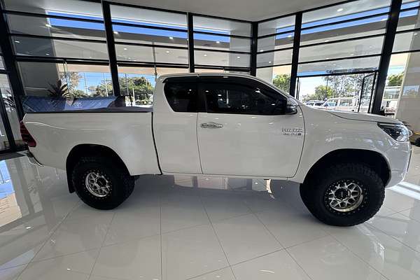 2022 Toyota Hilux SR5 GUN126R 4X4