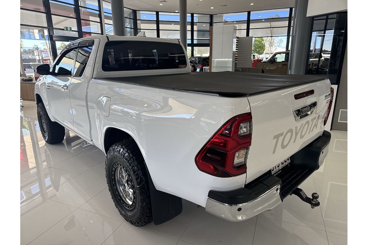 2022 Toyota Hilux SR5 GUN126R 4X4