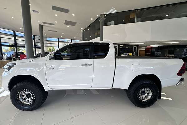 2022 Toyota Hilux SR5 GUN126R 4X4