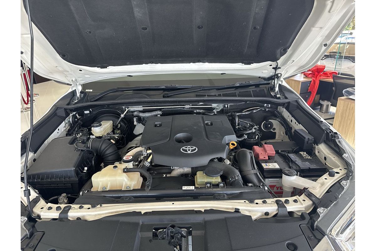 2022 Toyota Hilux SR5 GUN126R 4X4
