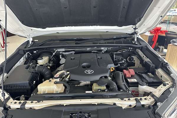 2022 Toyota Hilux SR5 GUN126R 4X4
