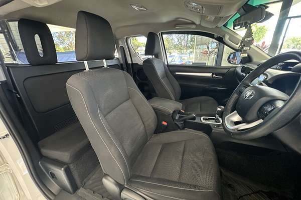 2022 Toyota Hilux SR5 GUN126R 4X4