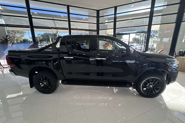 2021 Toyota Hilux SR5 GUN126R 4X4