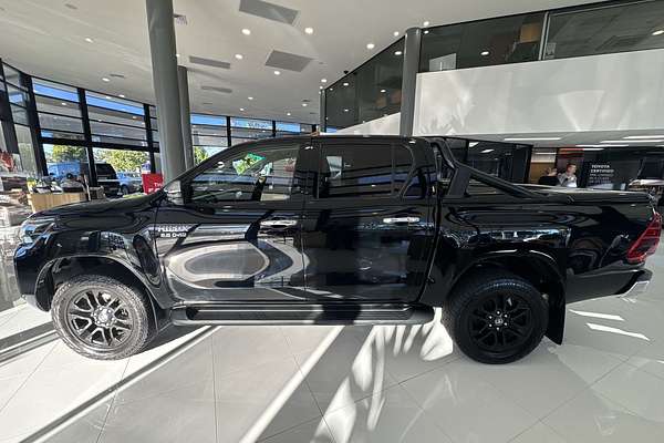 2021 Toyota Hilux SR5 GUN126R 4X4
