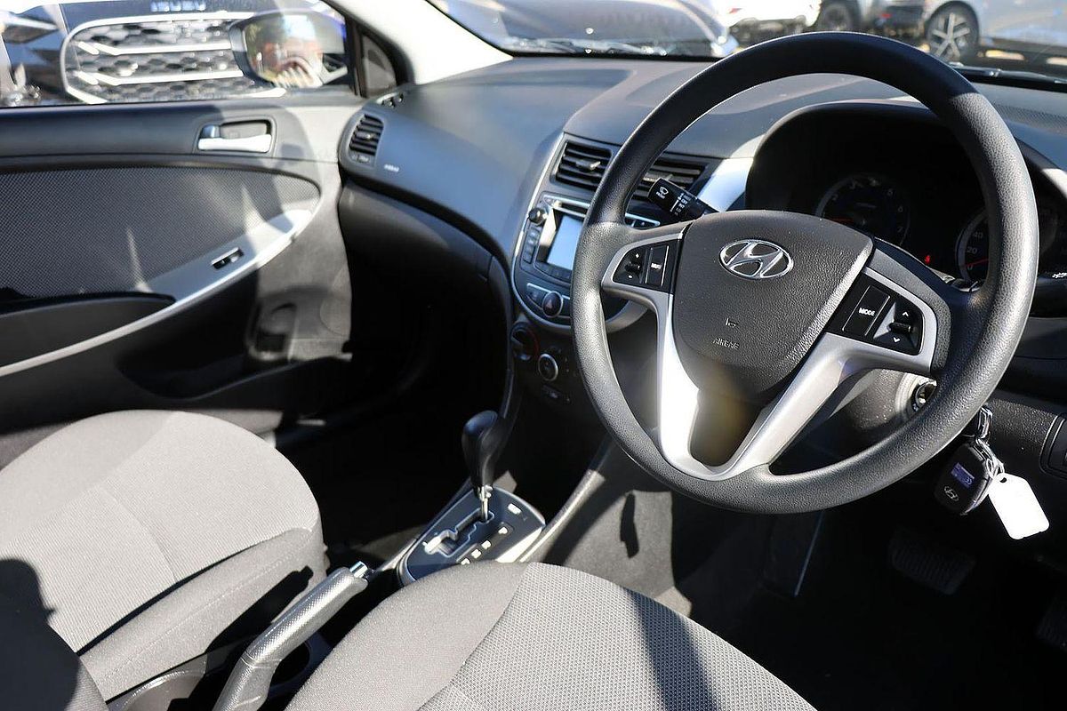 2014 Hyundai Accent Active RB2