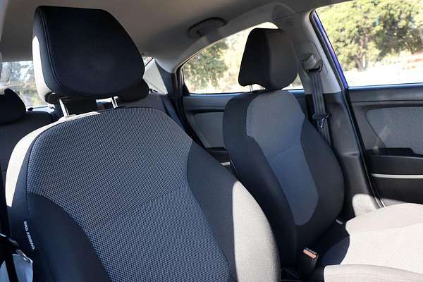 2014 Hyundai Accent Active RB2