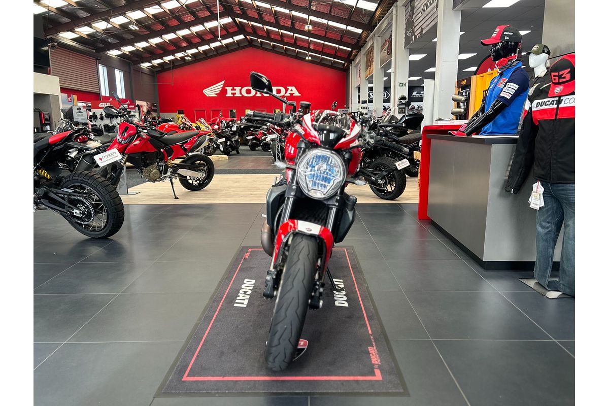 2016 Ducati MONSTER 1200R