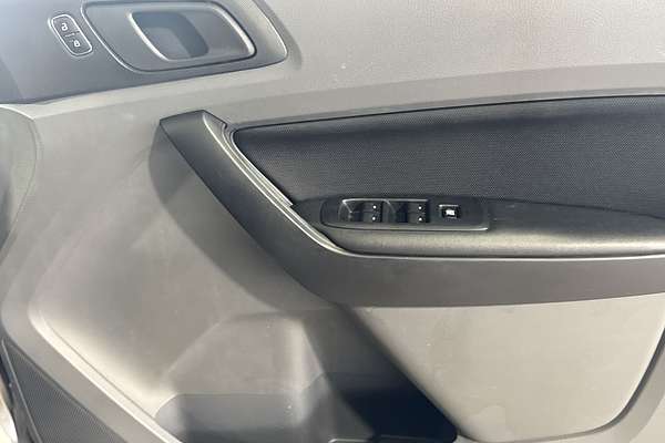 2017 Ford Everest Ambiente UA 3.2L