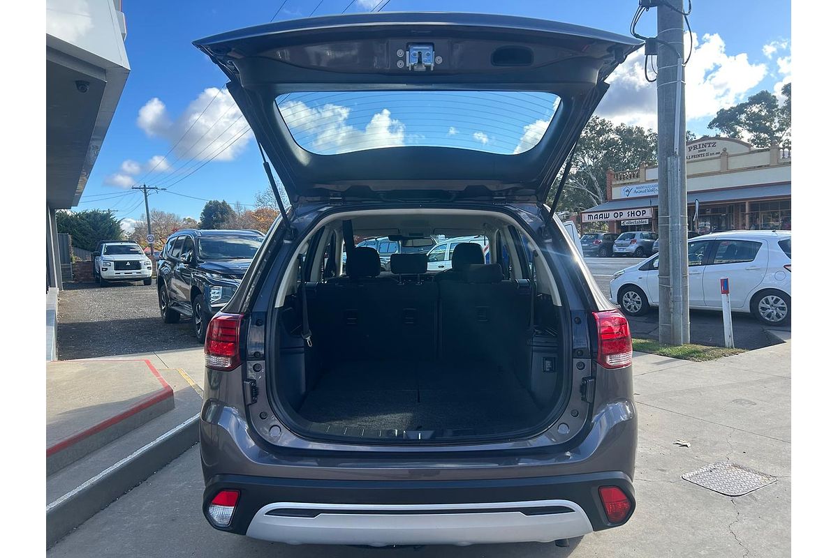 2020 Mitsubishi Outlander ES ZL