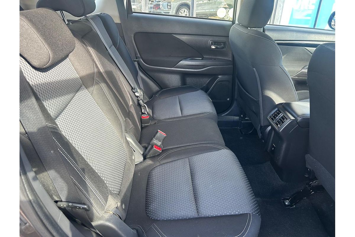2020 Mitsubishi Outlander ES ZL