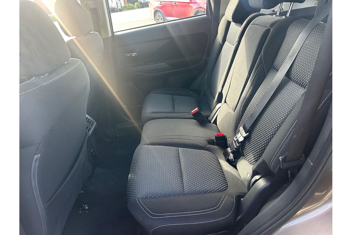 2020 Mitsubishi Outlander ES ZL