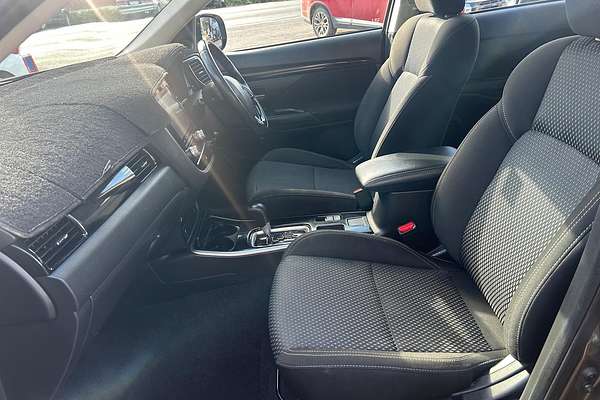 2020 Mitsubishi Outlander ES ZL