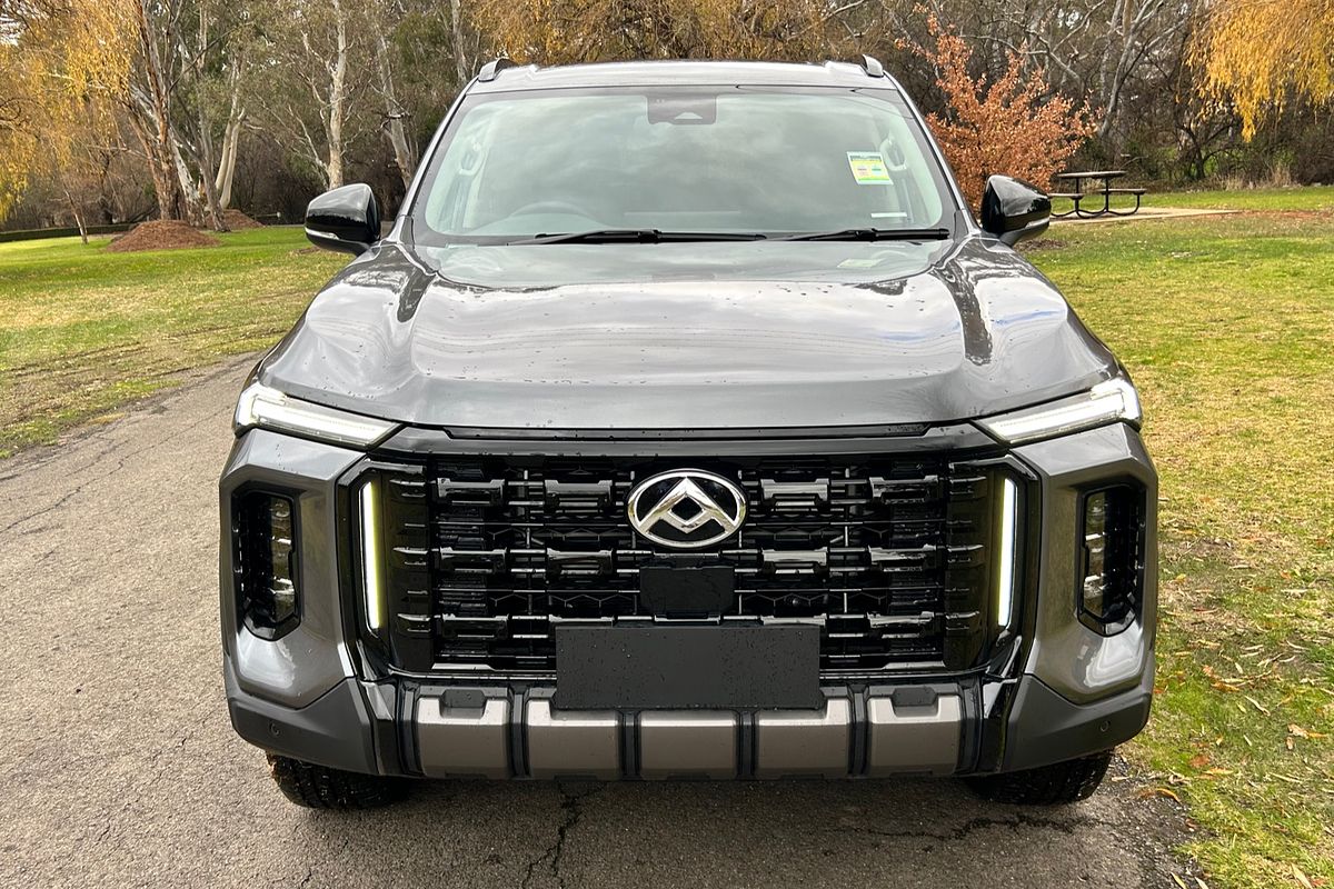 2025 LDV D90 Executive SV9A