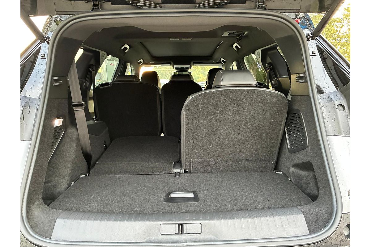 2025 Peugeot 5008 GT Premium P74