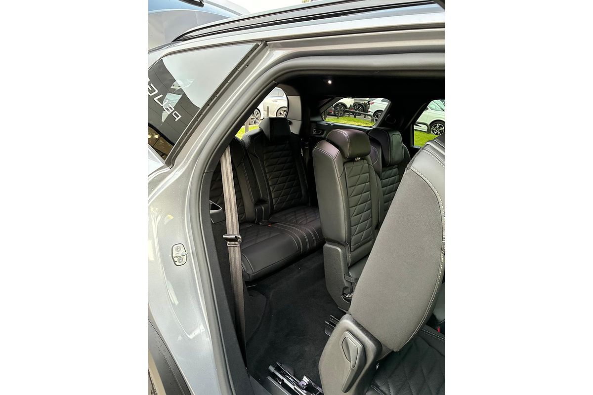 2025 Peugeot 5008 GT Premium P74