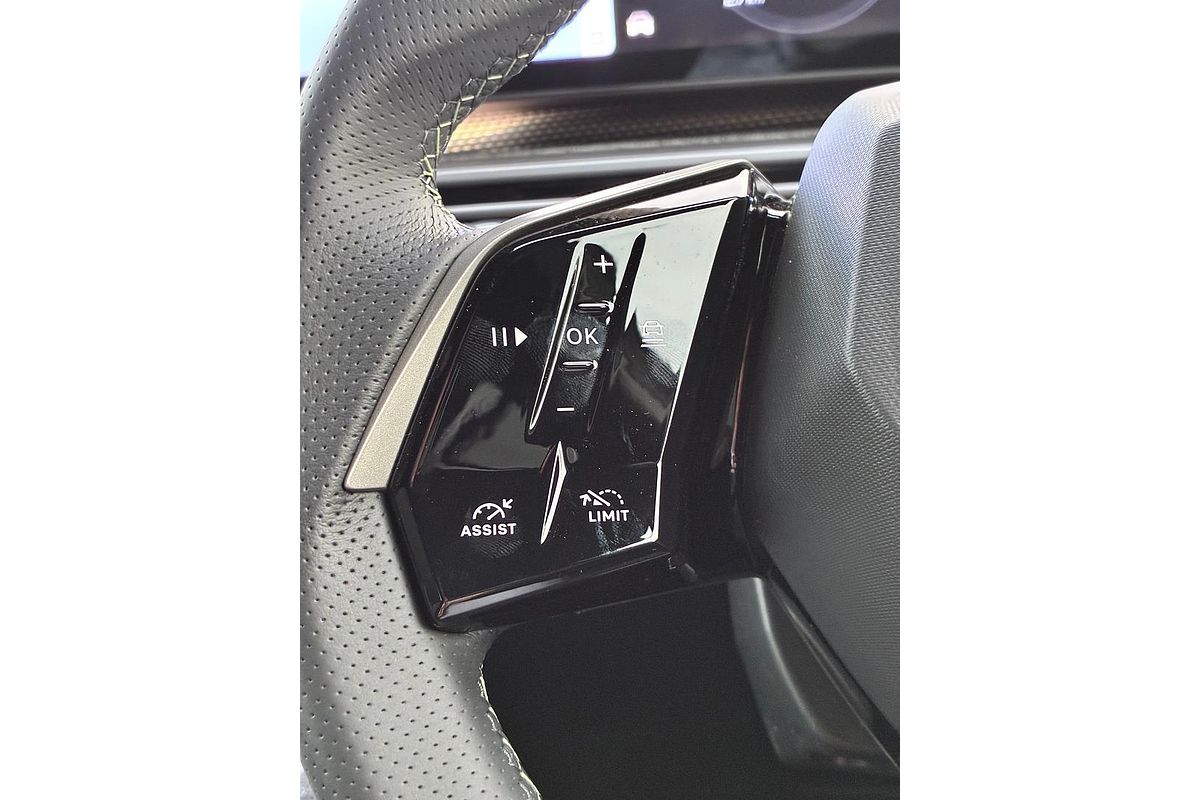 2025 Peugeot 5008 GT Premium P74