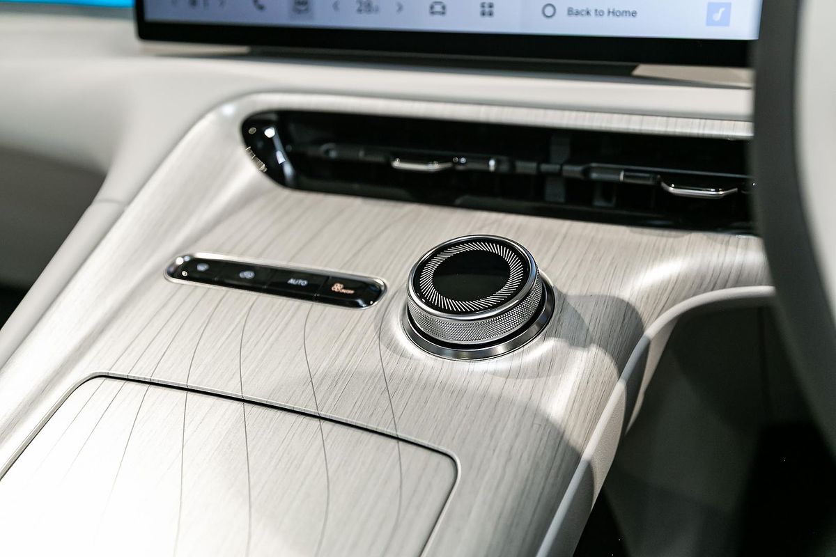2025 Geely EX5 Inspire E245
